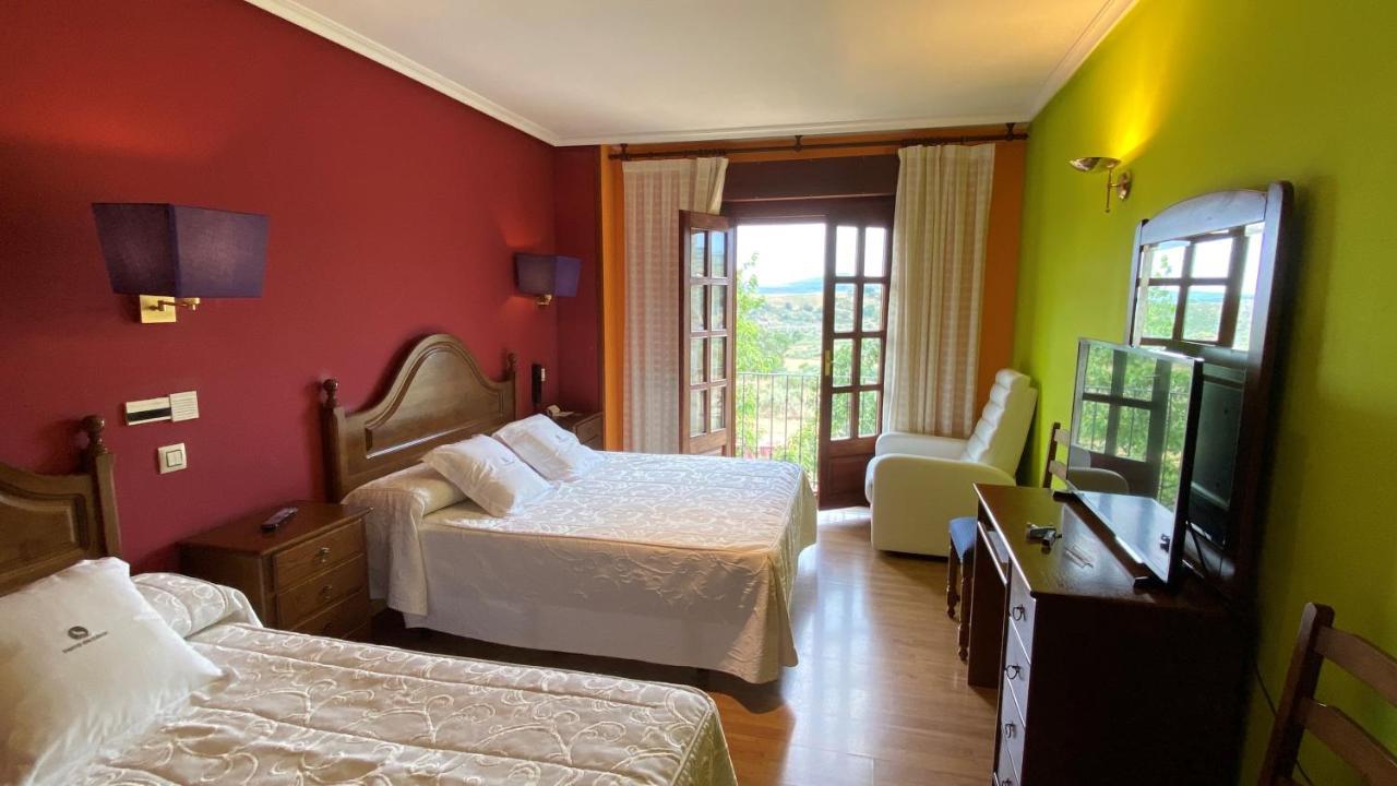 Tierra De Lobos Hotel Puebla de Sanabria Exterior foto