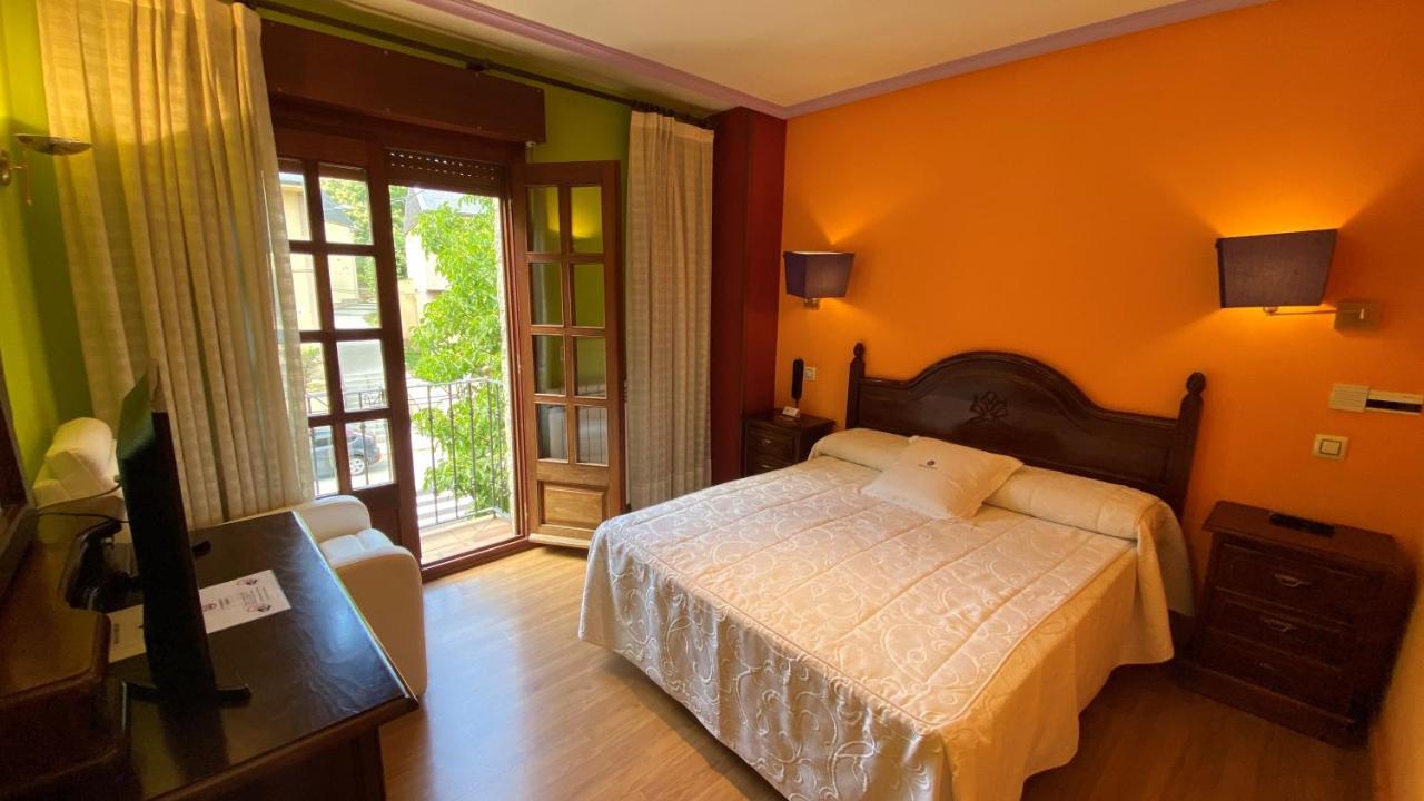 Tierra De Lobos Hotel Puebla de Sanabria Exterior foto
